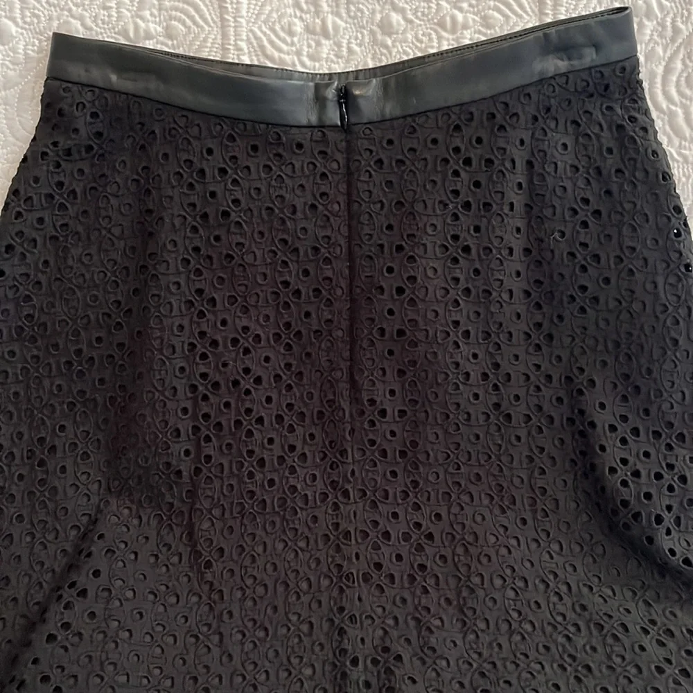 LOFT‎ black eyelet skirt, size 0, NWT